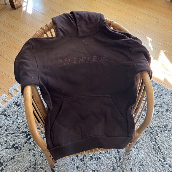 TALENTLESS - HOODIE - CIRCLE LOGO EMBROIDERED - BROWN - Picture 5 of 6